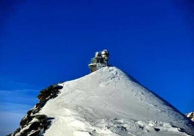 十根手指头攀上两团少女峰 10根手指上下一样粗命运