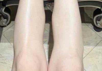 腿分太开会不紧吗 双腿分的太开的女生