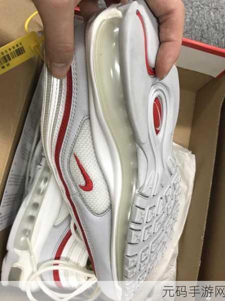 Air-Max-97杂交引发网友强烈共鸣,1. "Air Max 97杂交新势力,引发时尚潮流热议