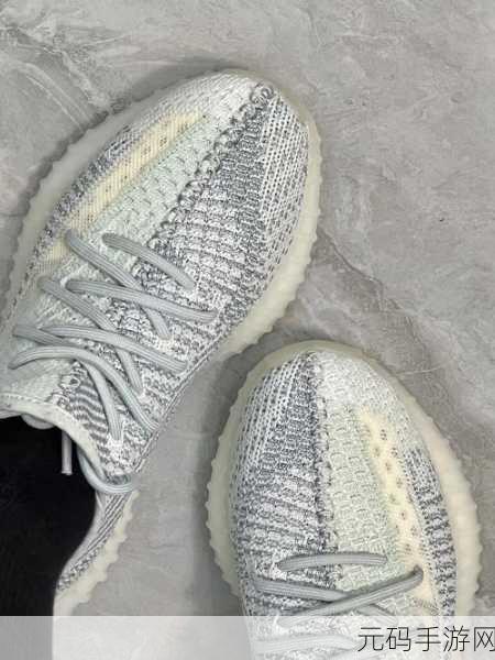 了解yeezy蜜桃满天星,当然可以!以下是一些关于Yeezy蜜桃满天星的扩展